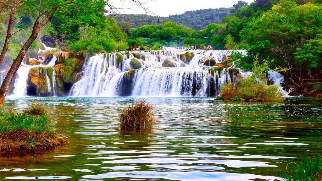 Matanovi Dvori-Krka National Park Hotell Lozovac Exteriör bild